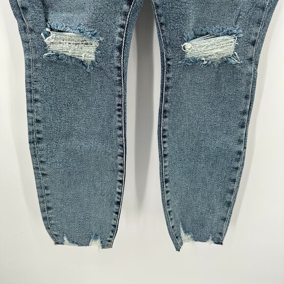GOOD AMERICAN NWT Good Waist Crop Denim Jean in Blue799 // 10 - Picture 9 of 15
